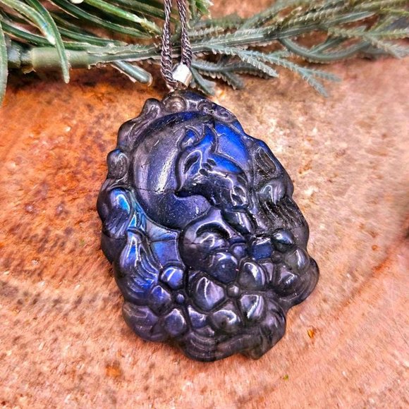 Beautiful Nature Labradorite Nine Tails Fox Cherry Blossom Pendant Necklace - Picture 4 of 10